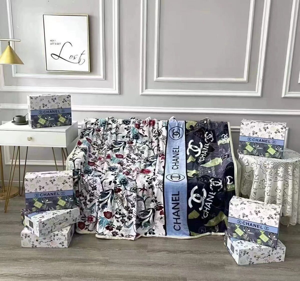 Ahc White Black Colour Multi Colour Flower Print Ac Blanket 991004