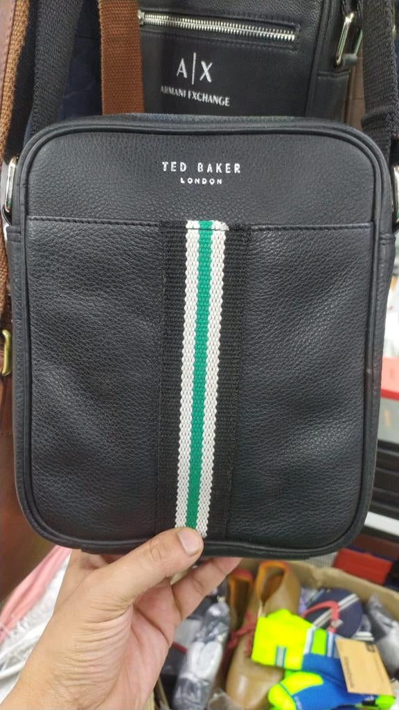 Det Black Colour Men Leather Sling Bag 800559
