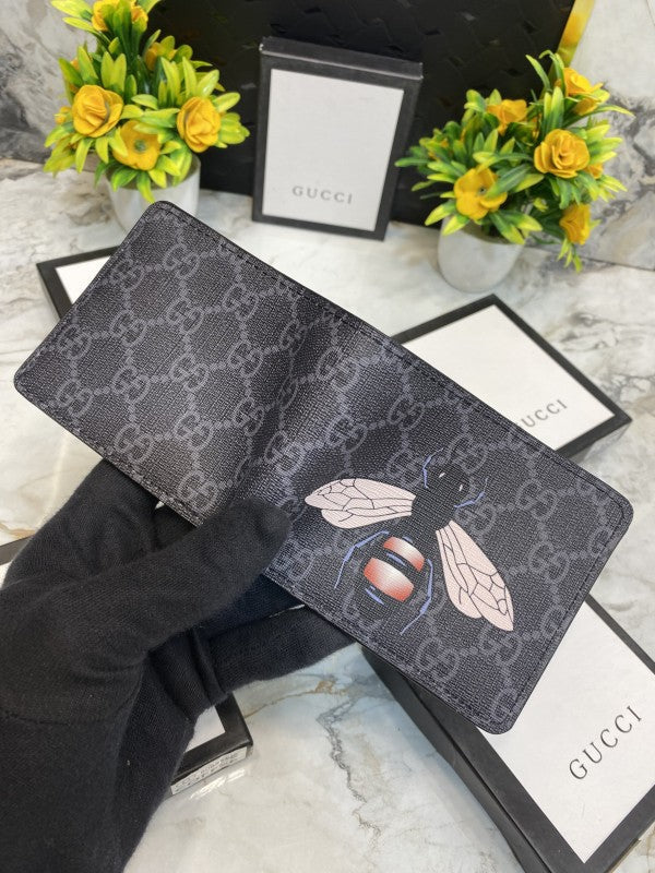 GUC CUG Branded Luxury Italian Leather Black Colour Bee Wallet 60895