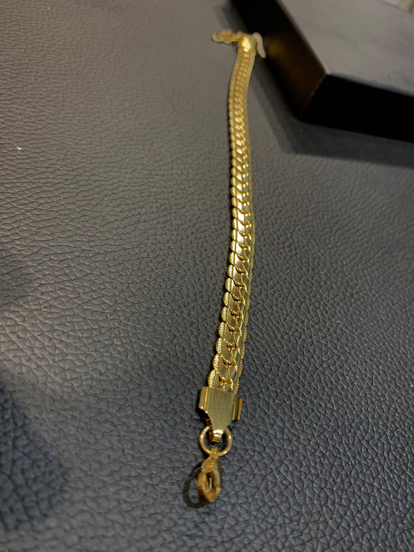 Gold Colour Unisex Chain Bracelet 987029