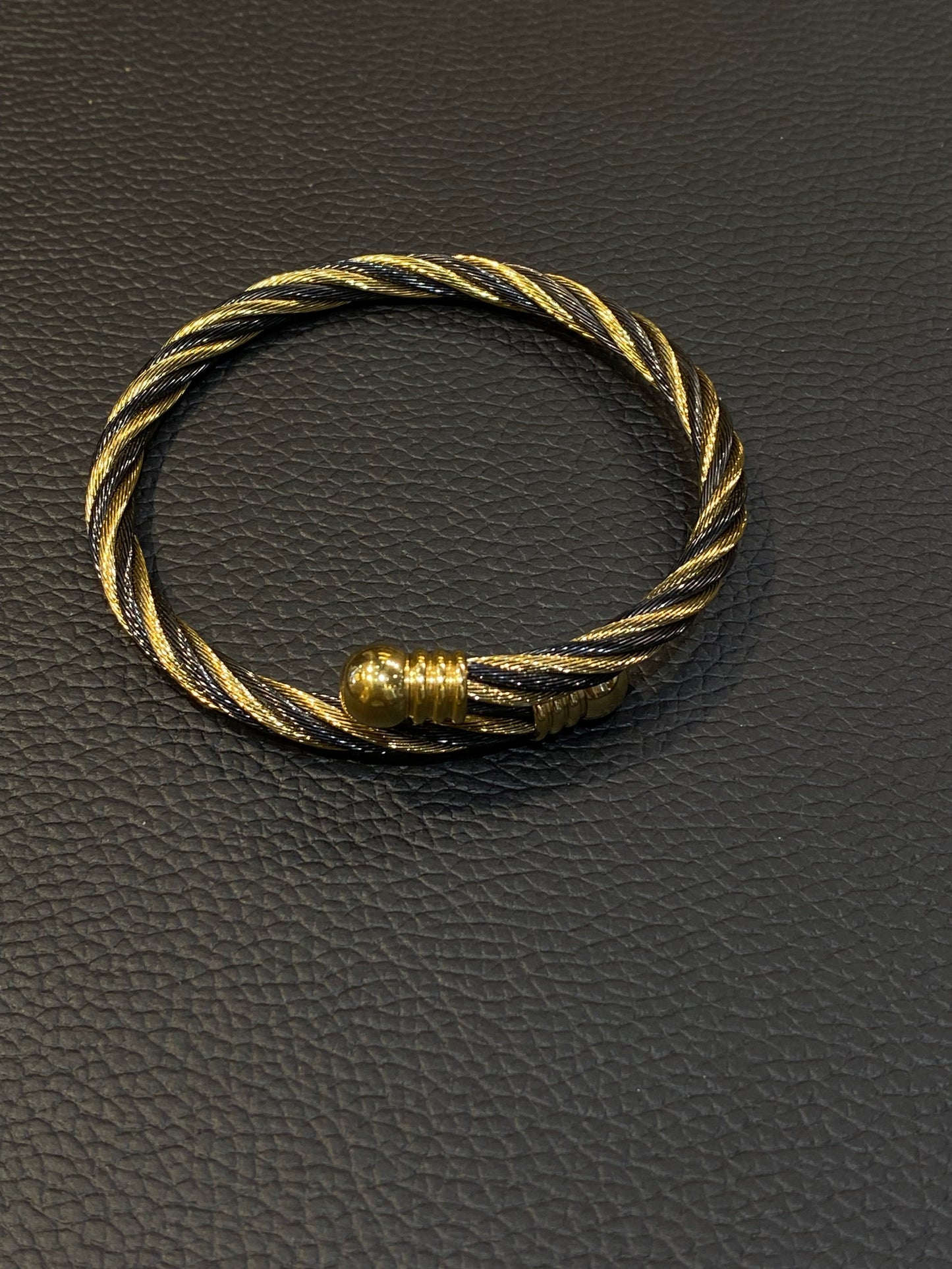 Gold Black Colour stainless steel Bracelet 987595