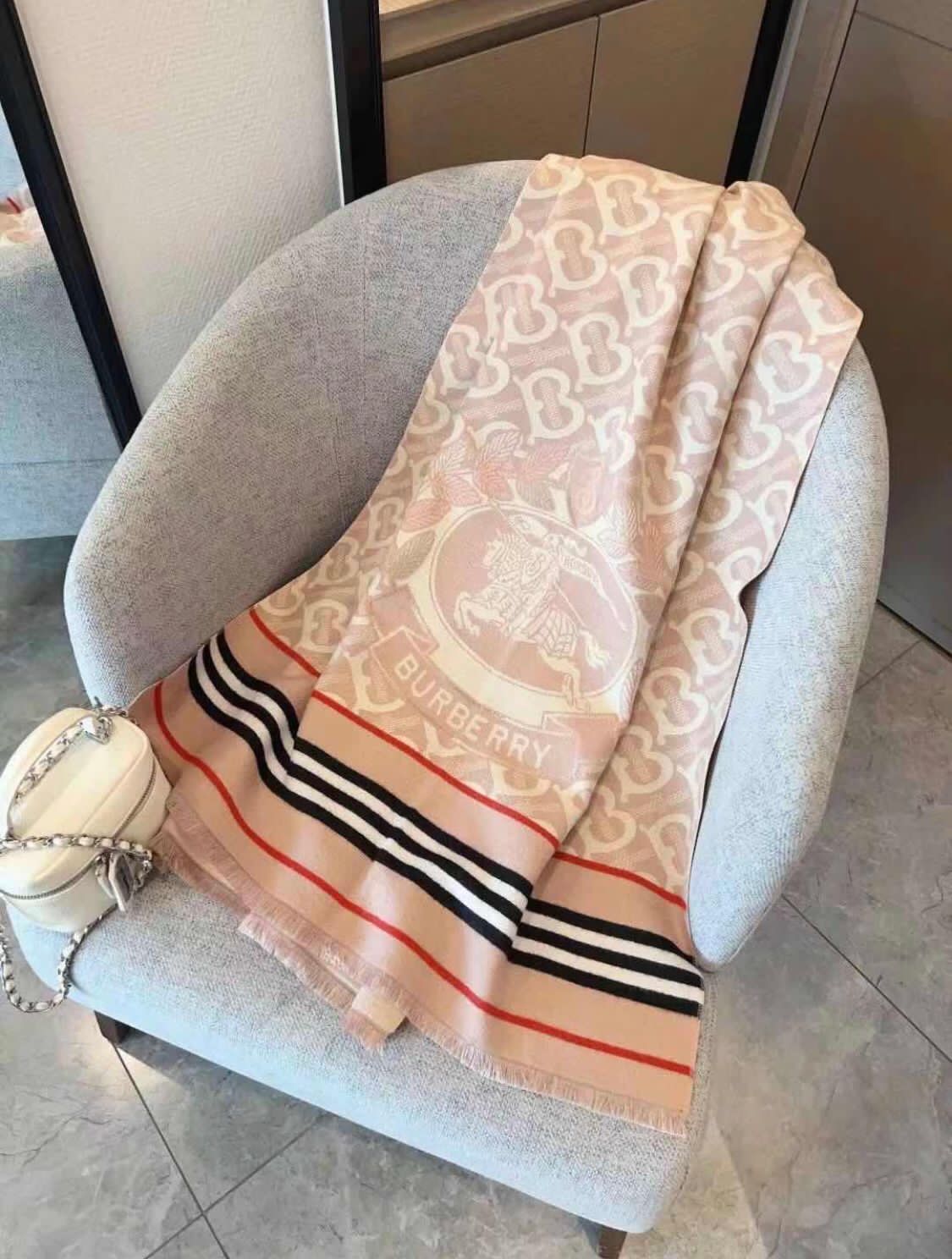 Rub Stole Scarf Cream White Colour Bb Print 981028