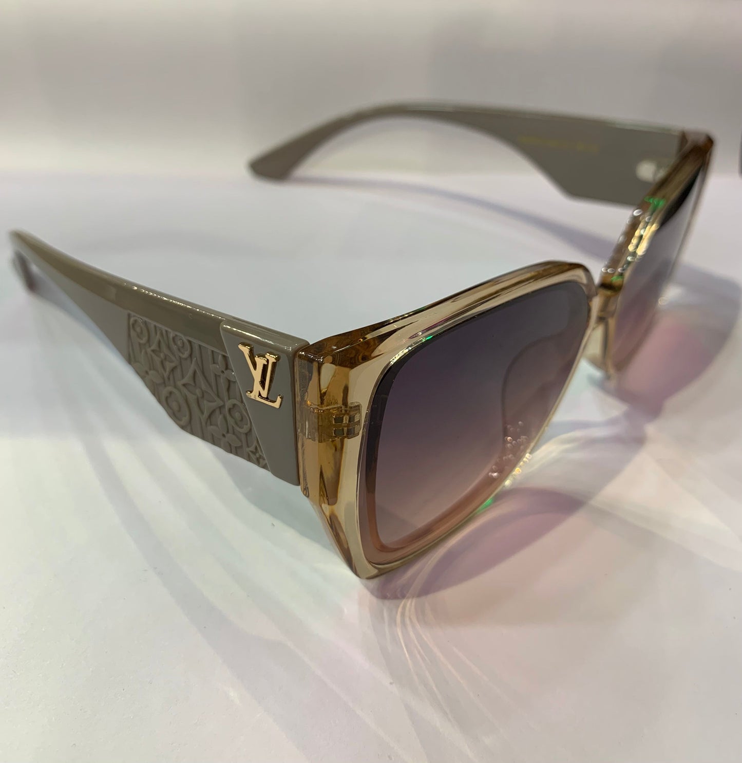 UOL VL Trancy Brown Frame Brown Shade Sunglass PC5518 58 15 140 C5