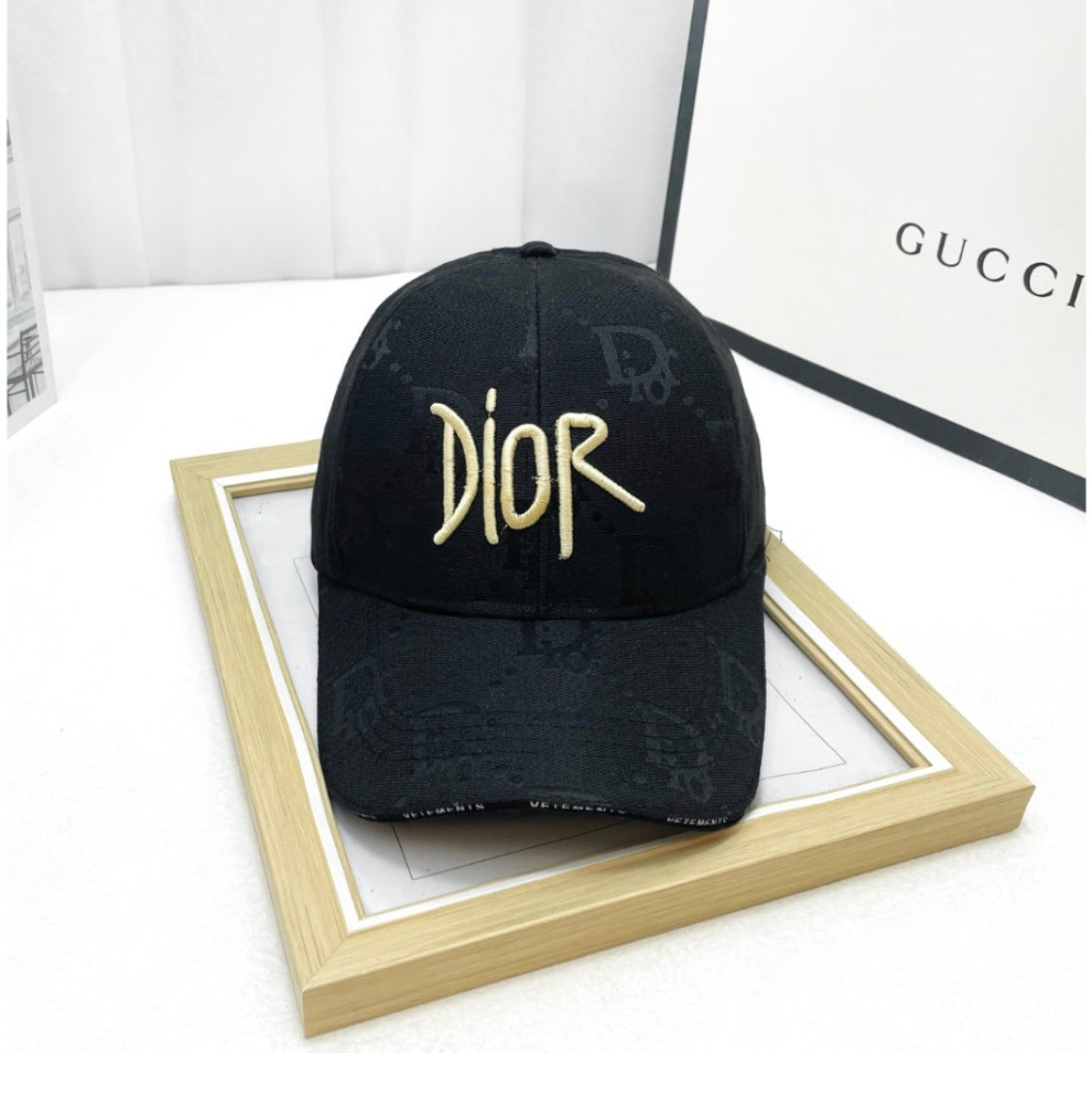 OID Black Cap Gold Embroidery 987338
