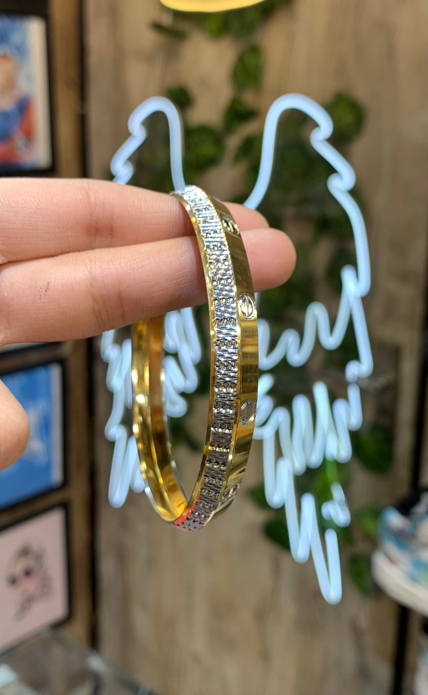 Designer Gold Premium Quality Unisex kada 820009