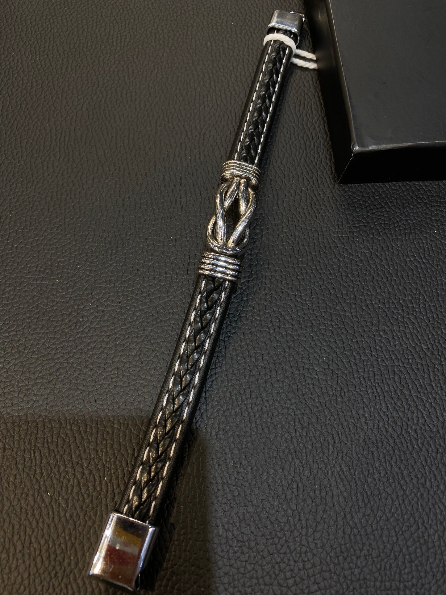 Black Colour Unisex Leather Bracelet 987052