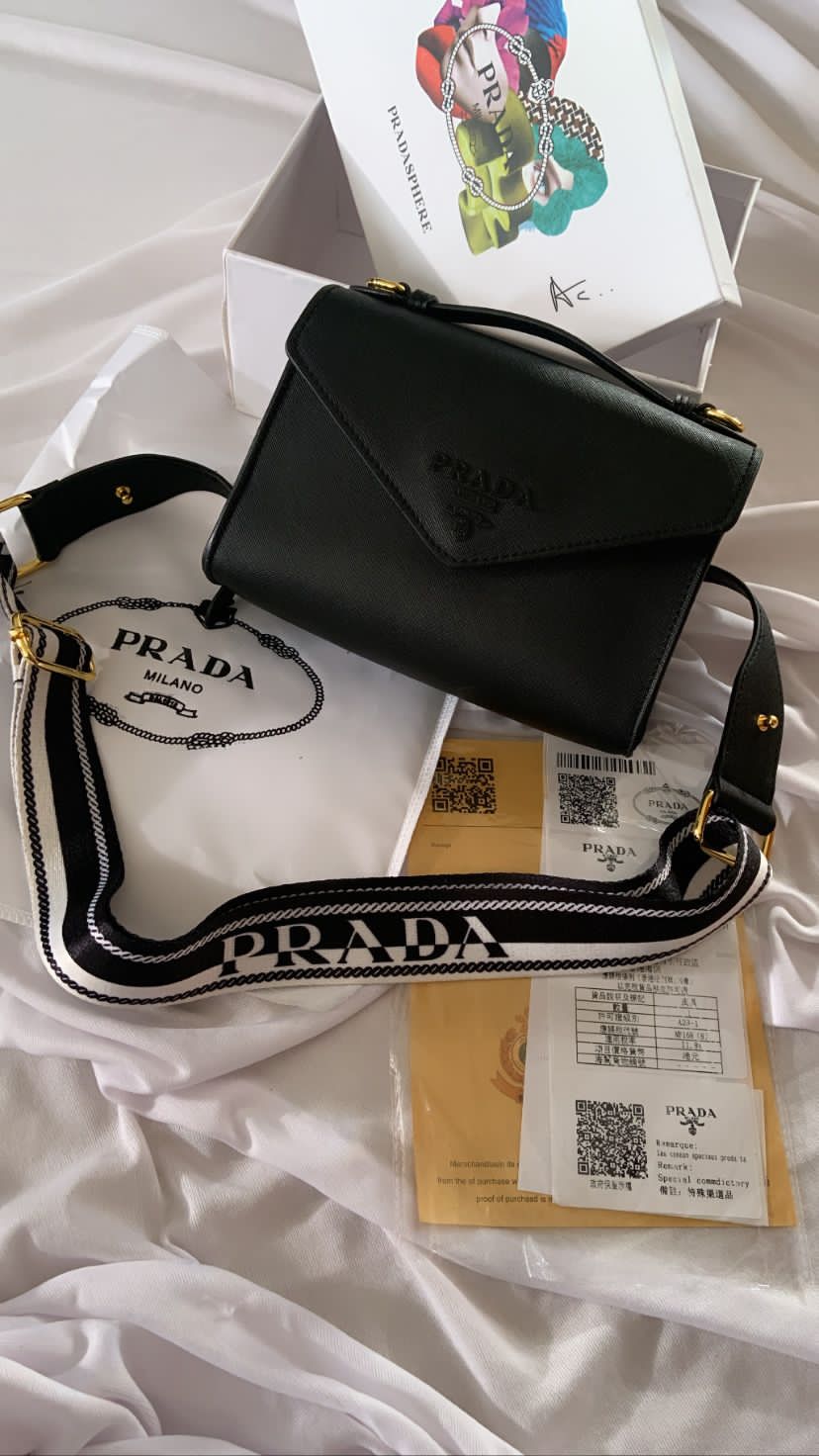 ARP PRA Black Colour Premium Quality Ladies Bag 400857