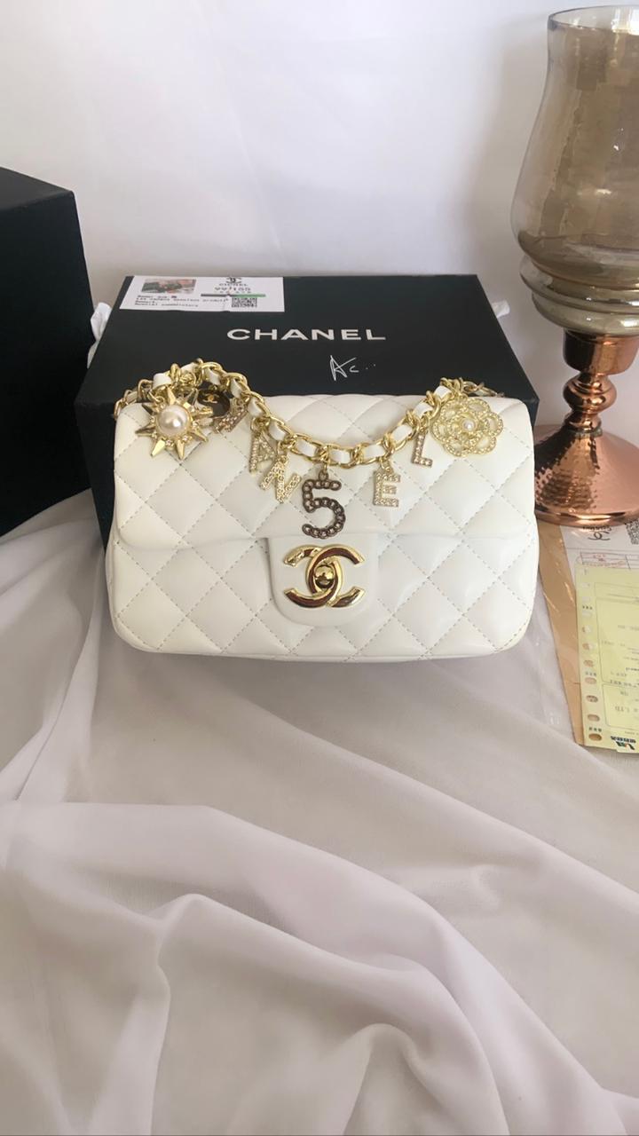 White Colour Cha Ahc Heavy Quality Ladies Hand Bag