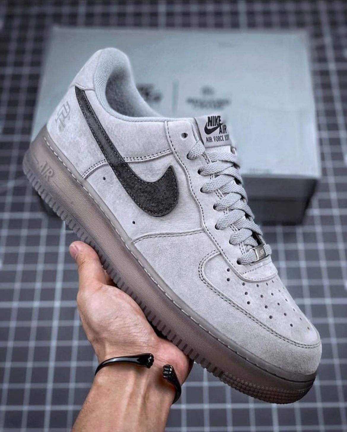 KIN Gray Force Shoes Sneakers (Genuine Leather) 334031-611