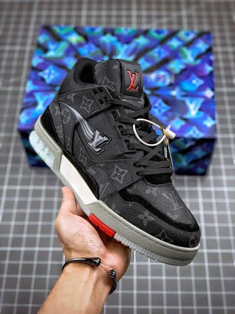 VL UOL Black Red Grey Colour With Grey VL Logo Sole Sneaker Shoes 13985