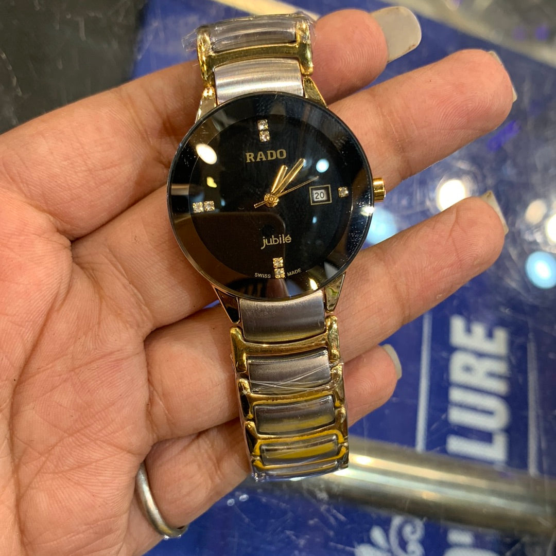 Dar gold Silver Chain Black Dial Ladies Watch