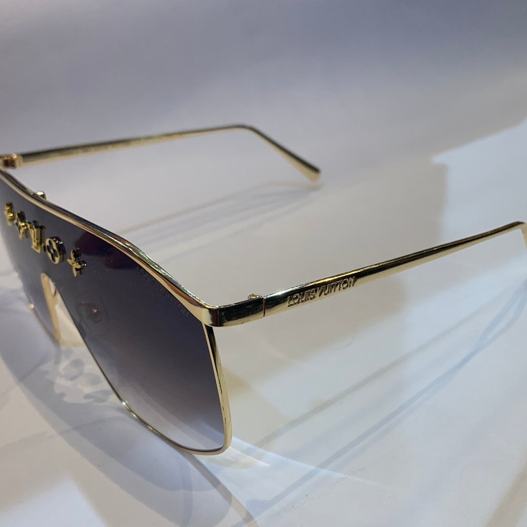 Uol vl Golden Frame black Shade Sunglass TJ72246 130 0-142