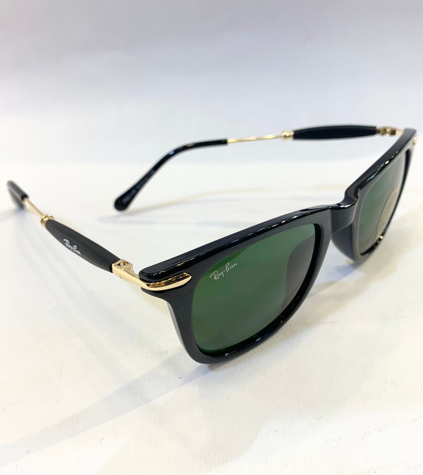 YAR RB Glossy Black Frame Green Shade Sunglasses RB2148 52 14-136