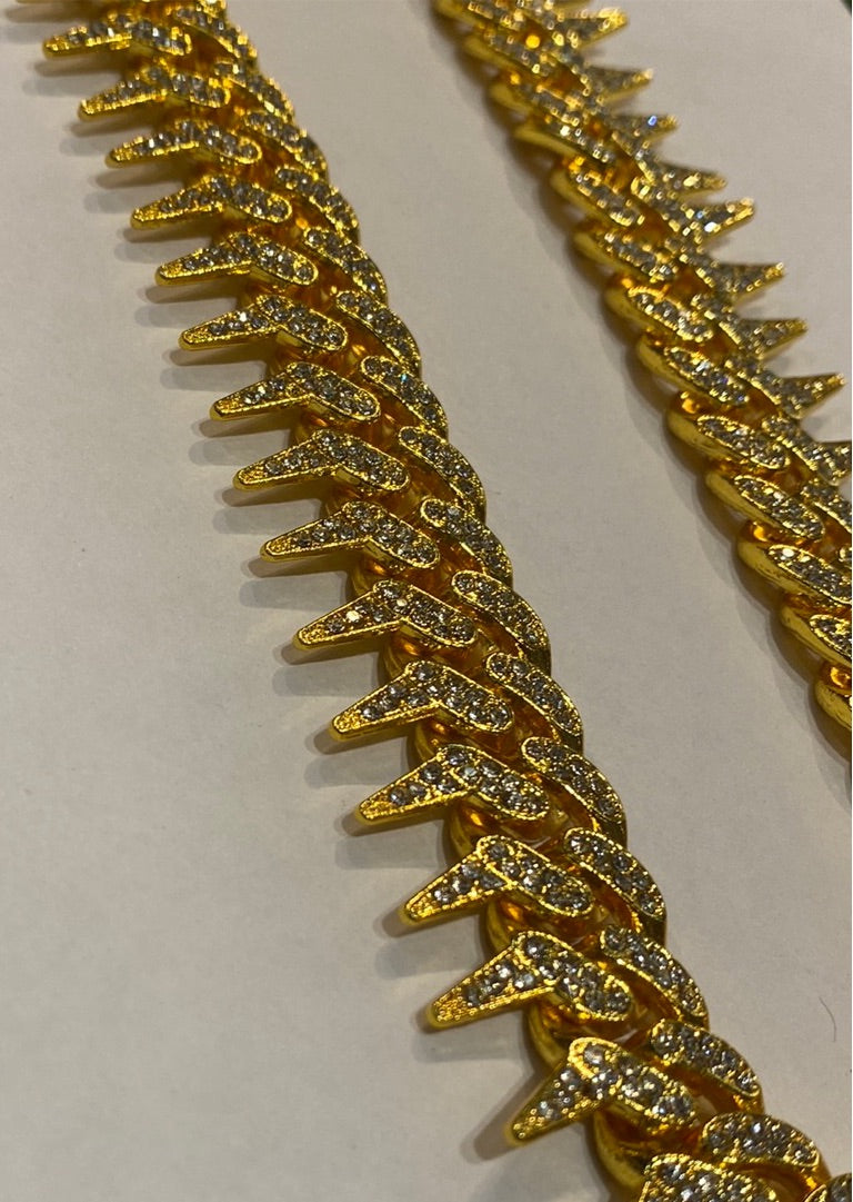 Gold Colour Chain With Diamond Studded Necklaces Cuban Chain 70040