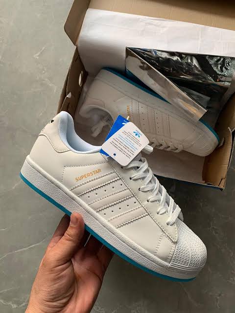 IDA White stripe Colour Changing Sports Shoe 03082023