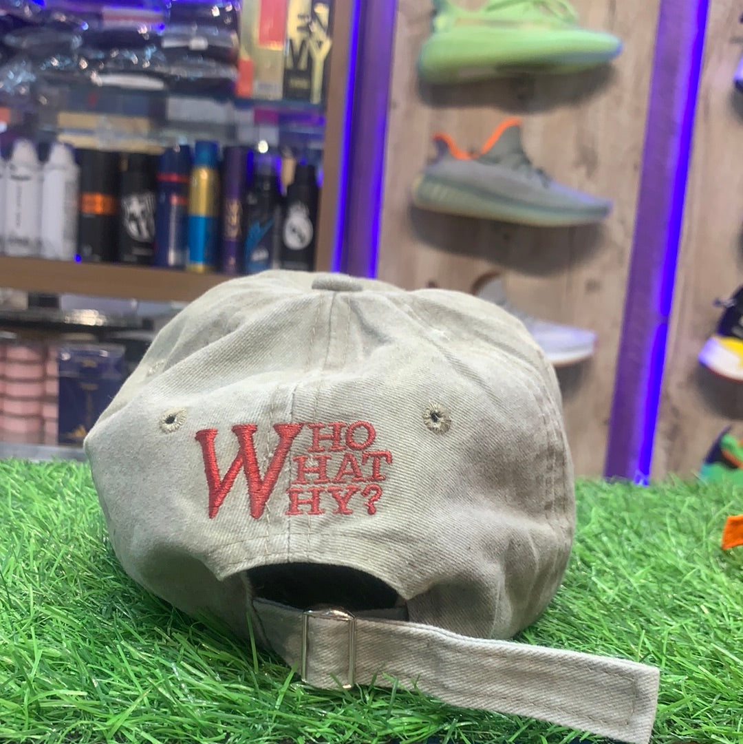 Beige Red W Who What Why ? Cap 700183