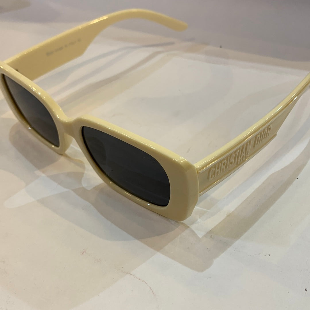 OID Off White Frame Black Shade Sunglass S2U 53 18-145