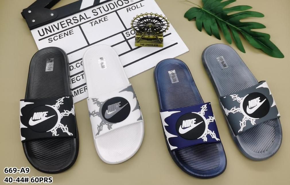 Kin White Colour Grey Print Style Plain Slipper Sliders 901088