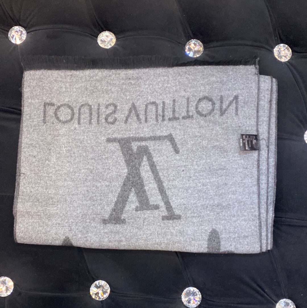 Vl Lou Uol Grey Colour With Dark Grey Uol Logo Imported Muffler 49083