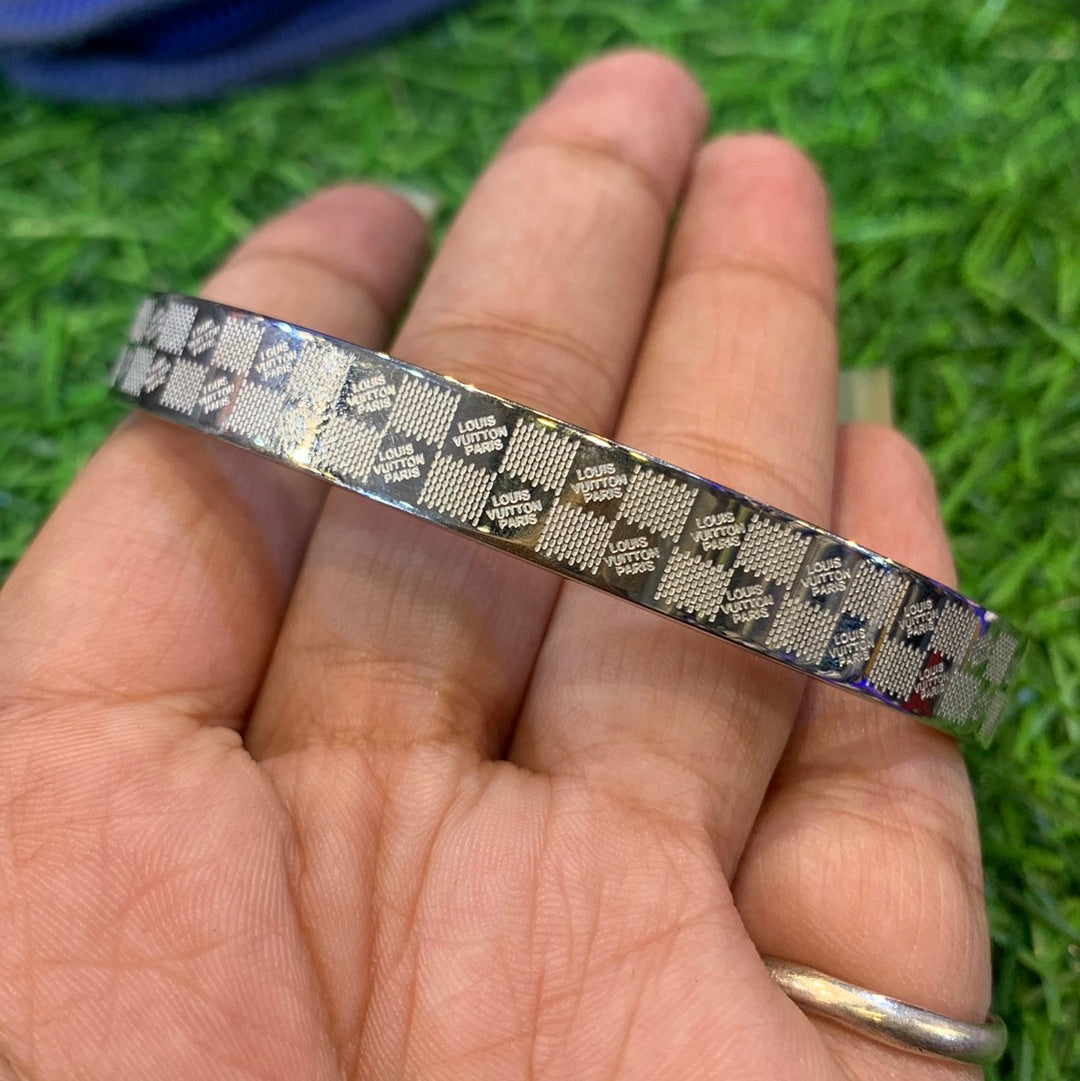 Uol vl Silver Unisex Kada (Bracelet) for men 130020