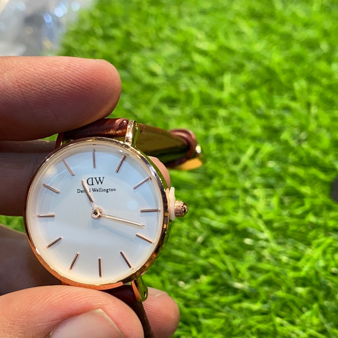 Brown Strap White Dial Female Watch 400543