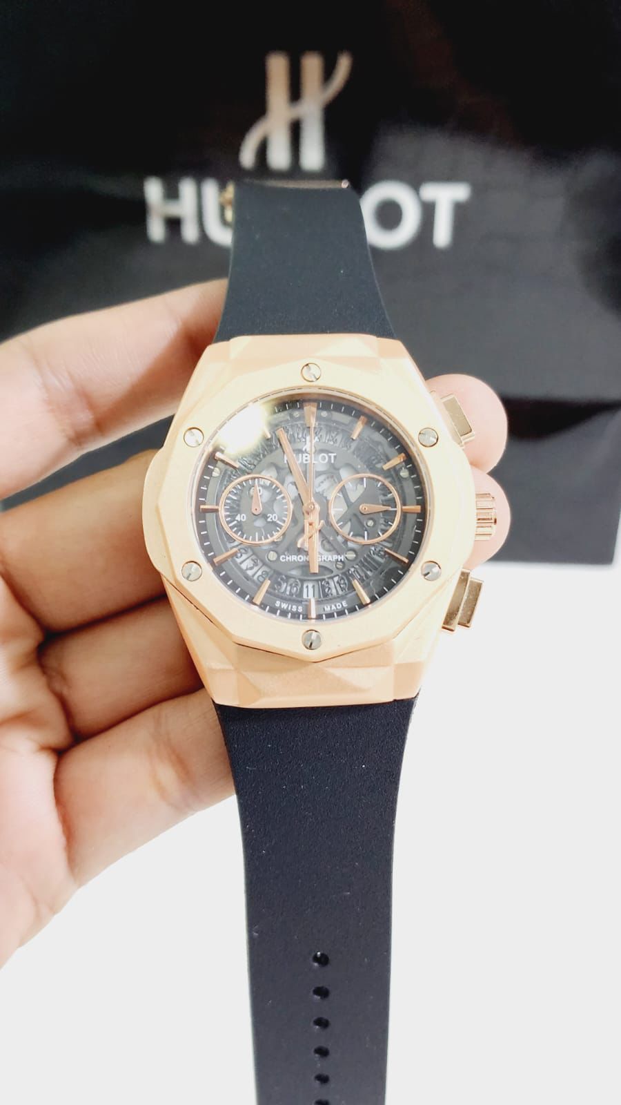 Buh Black Silicon Strap Copper Ring Diamond Dial