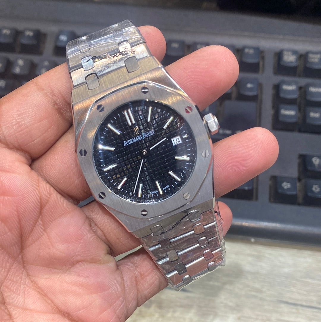 Silver Chain Chrono Watch Black Dial Dial for Men 401916