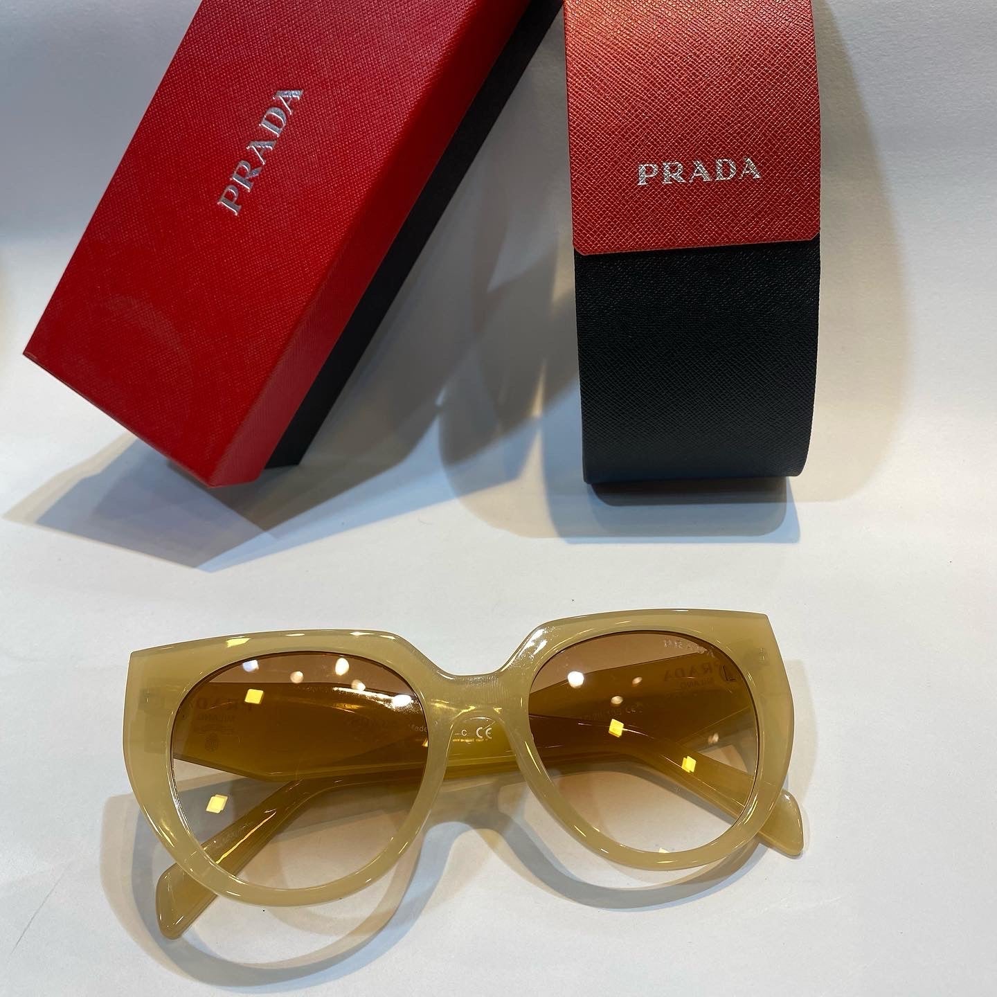 ARP Cream Frame Brown Shade Unisex Branded Sunglasses Z3575 53 20-135