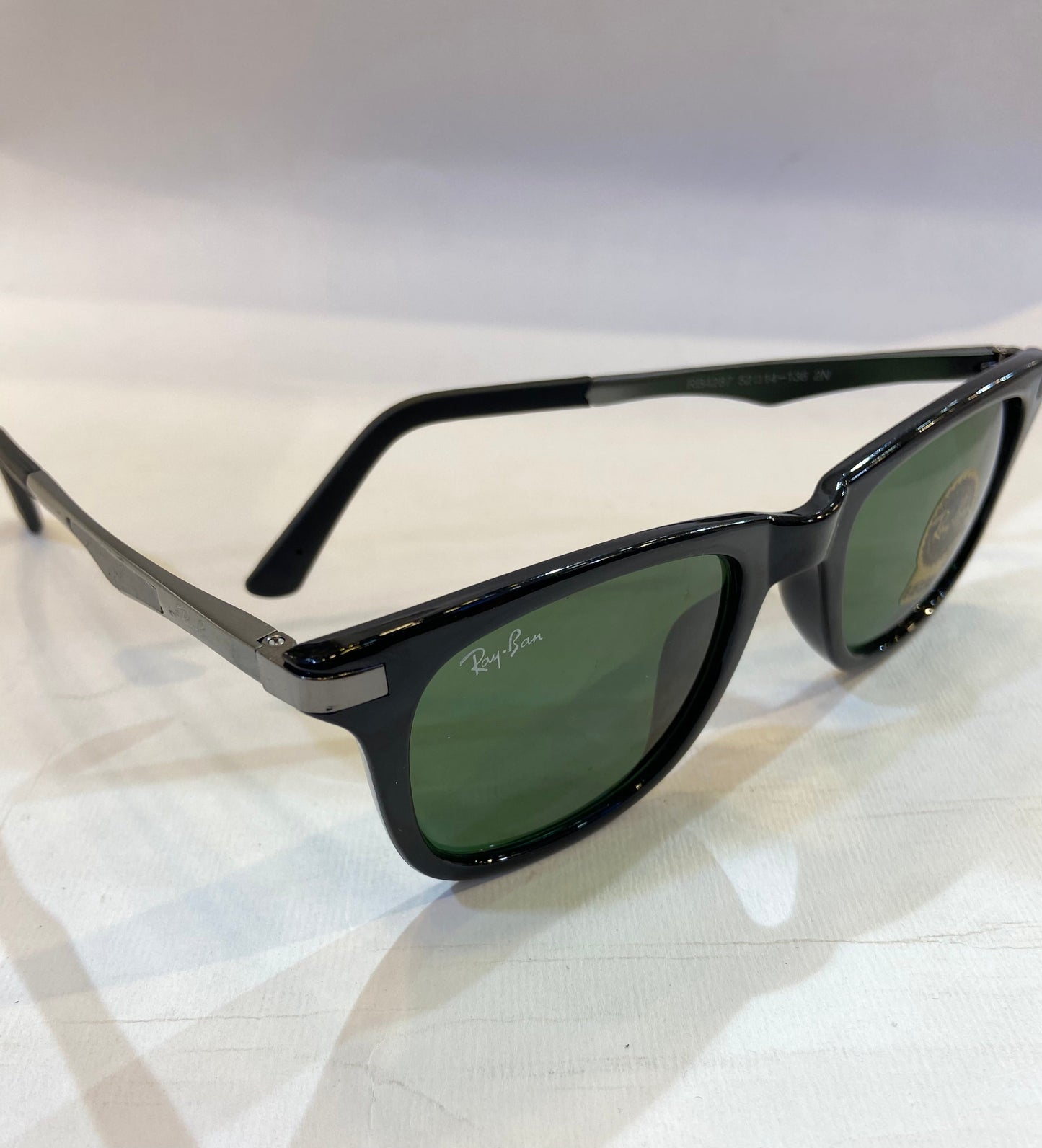 YAR RB Black Frame Green Shade Sunglasses RB4287 52 14-136 2N