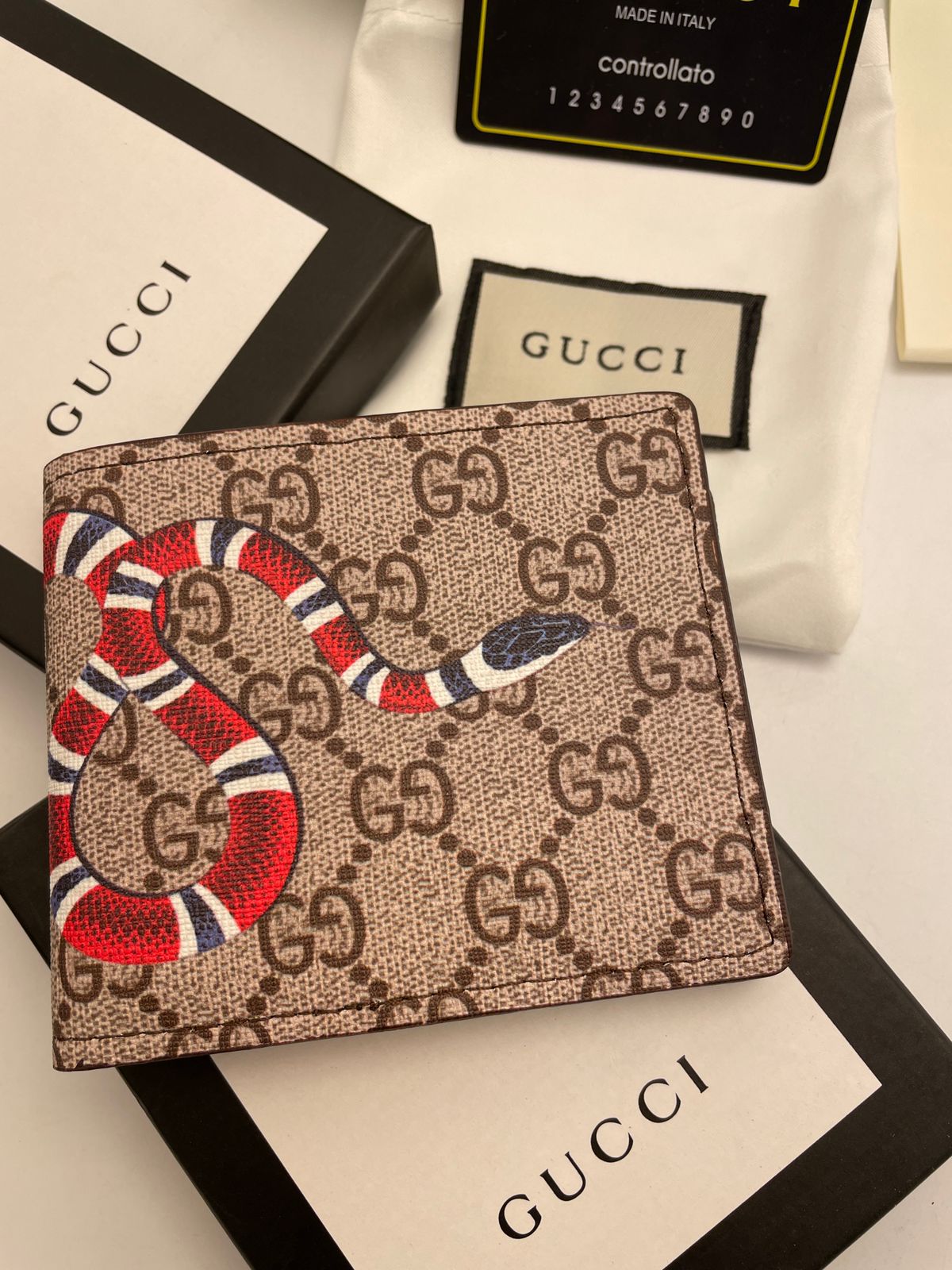 GUC CUG  Branded Luxury Italian Leather Apricot Colour Snack Print Wallet 6089530
