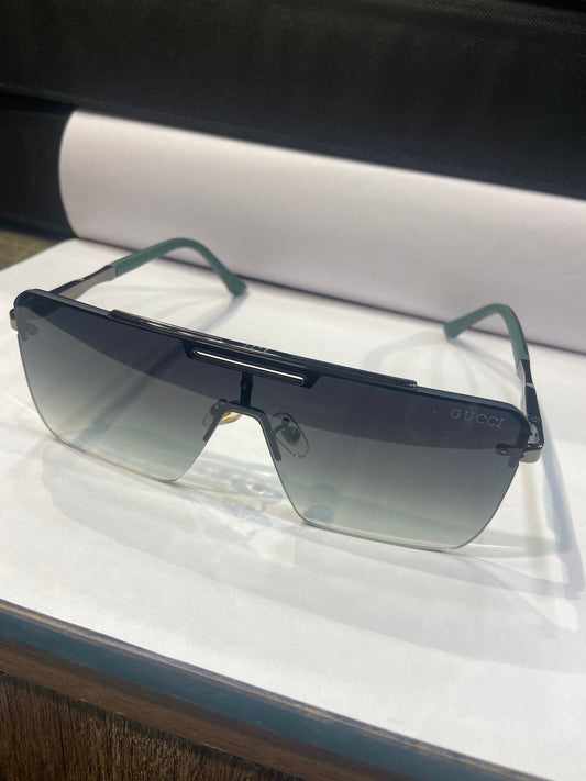 Cug Black Frame Green Shade Unisex Sunglasses 23220 60 14 140