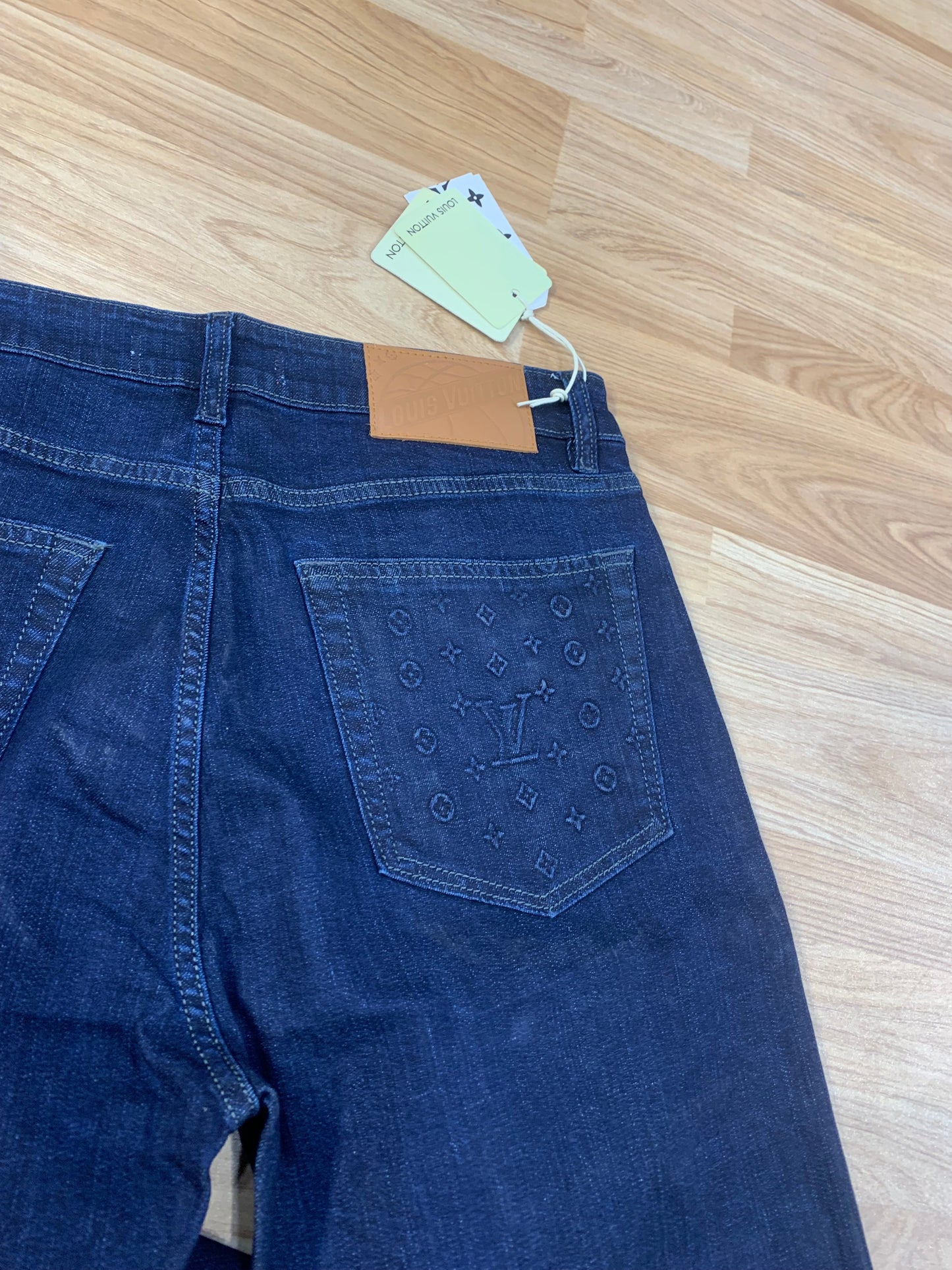 VL UOL Navy Blue Colour With Back Pocket Star Print Straight Fit Jeans 71421