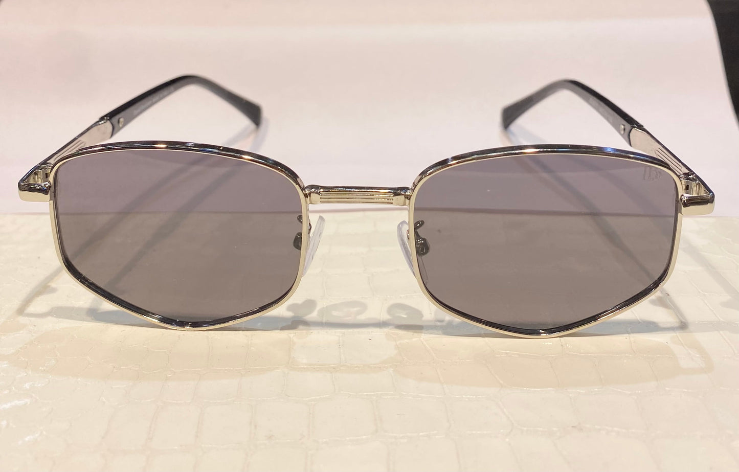 VAD Silver Frame Black Shade Premium Quality Sunglass JD2811 54 18-144