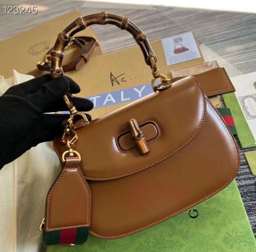 CUG Black Colour With Bamboo Style Short Handle Bag Premium Quality Ladies Bag  975767
