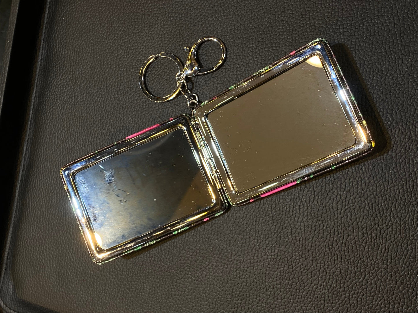 Black Green Pink Colour Mirror 987674