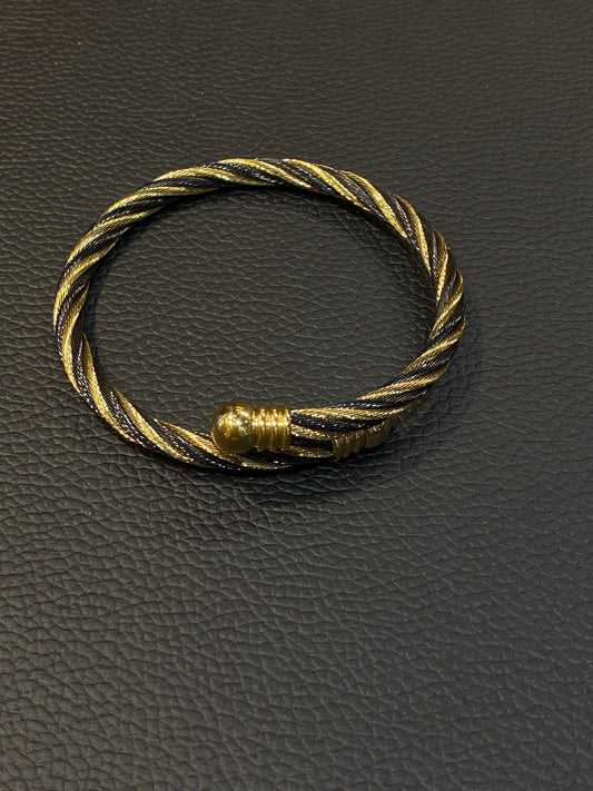 Gold Black Colour stainless steel Bracelet 987595