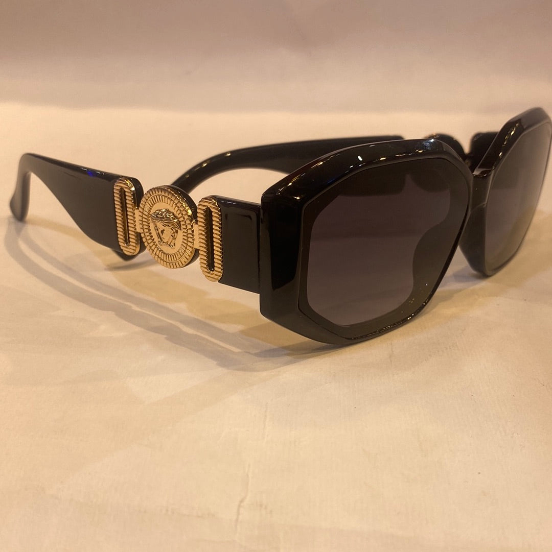 REV Black Frame Black Shade Sunglass W9069 61 12-143