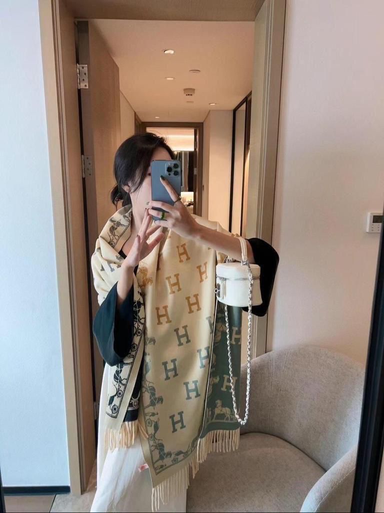 Reh Cream Green Colour Unisex Stole 981044