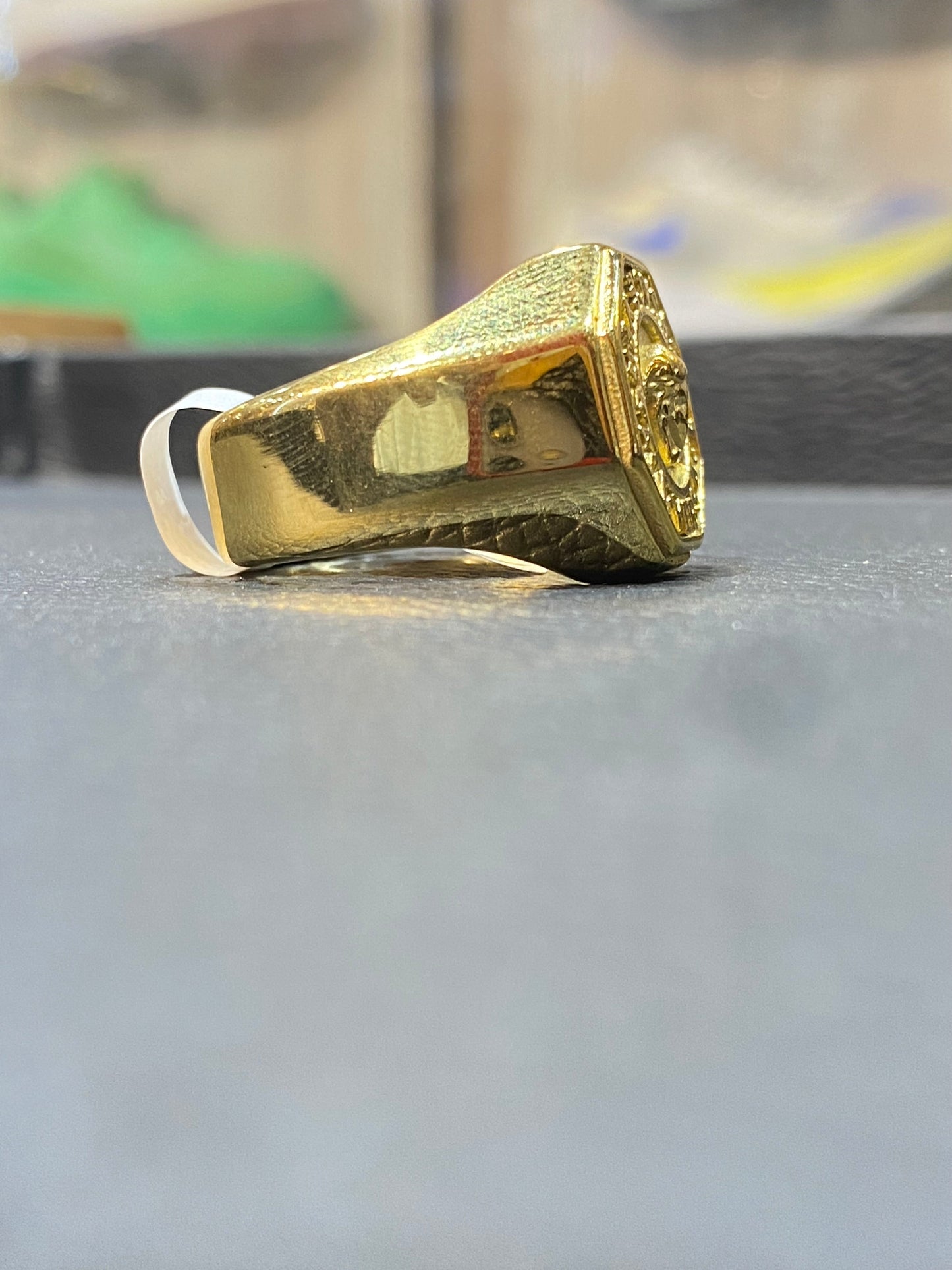 Gold Ring  987301