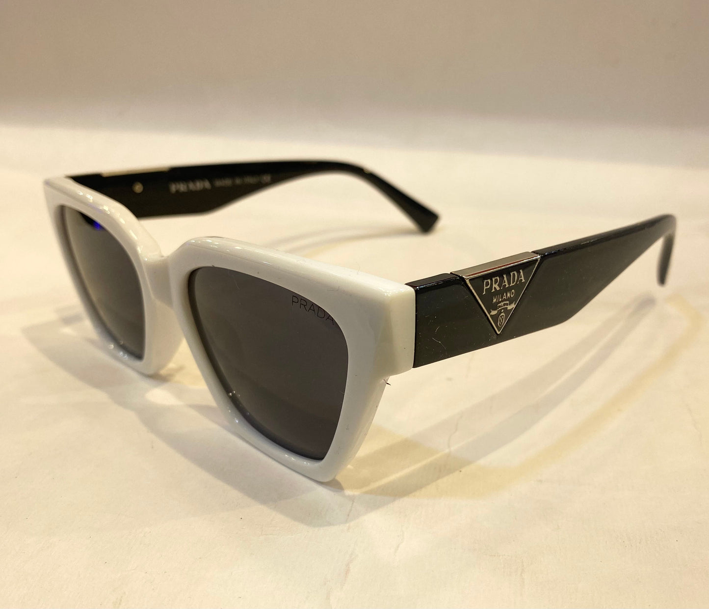 ARP White Frame Black Stick Black Shade Sunglass 8993 54 19-146 C2
