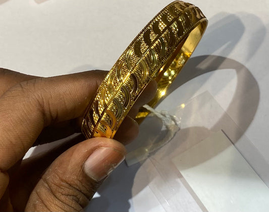 Gold Colour Premium Quality Unisex Kada 54302