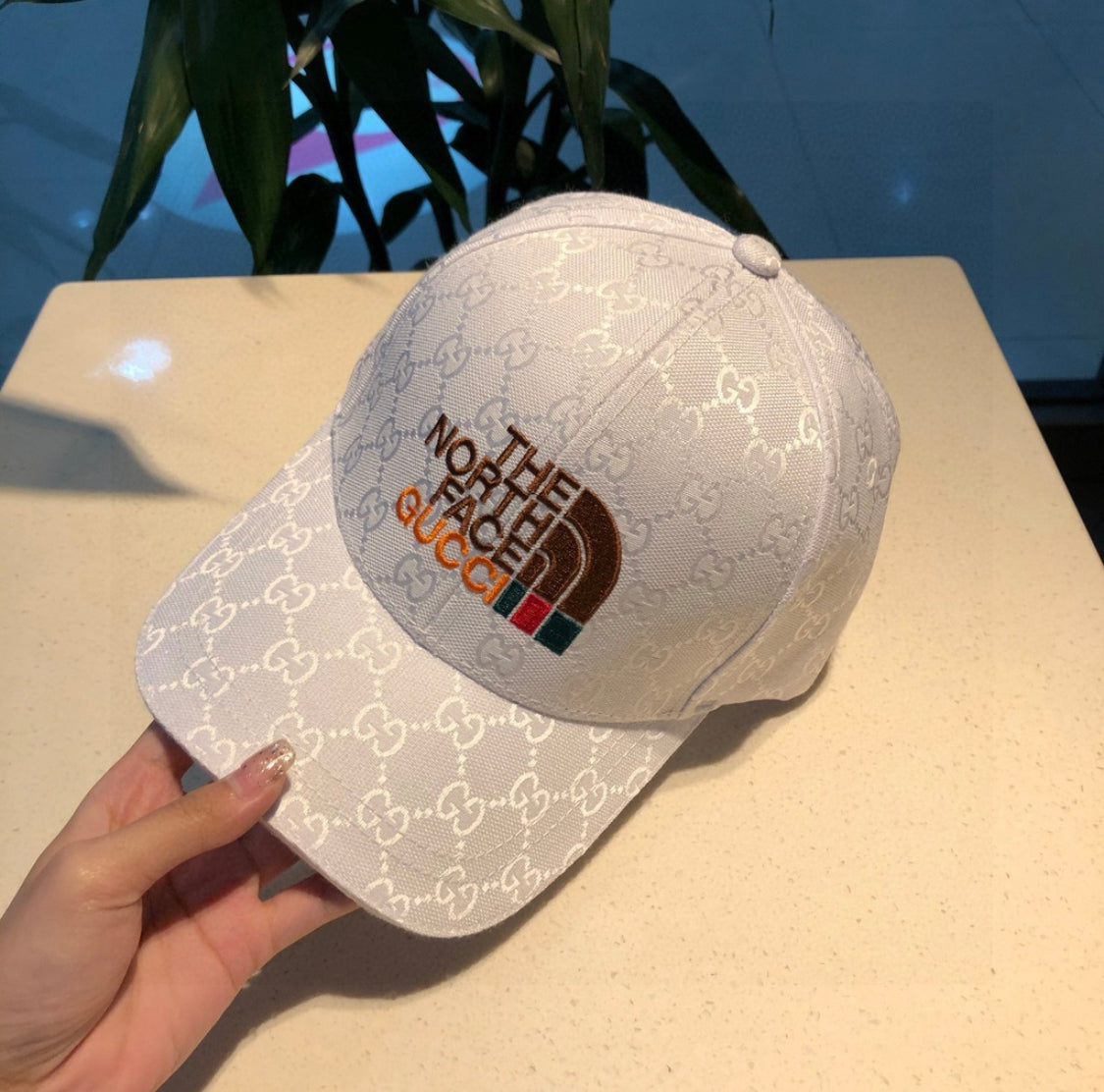CUG White Cap GG Embroidery Imported 987354