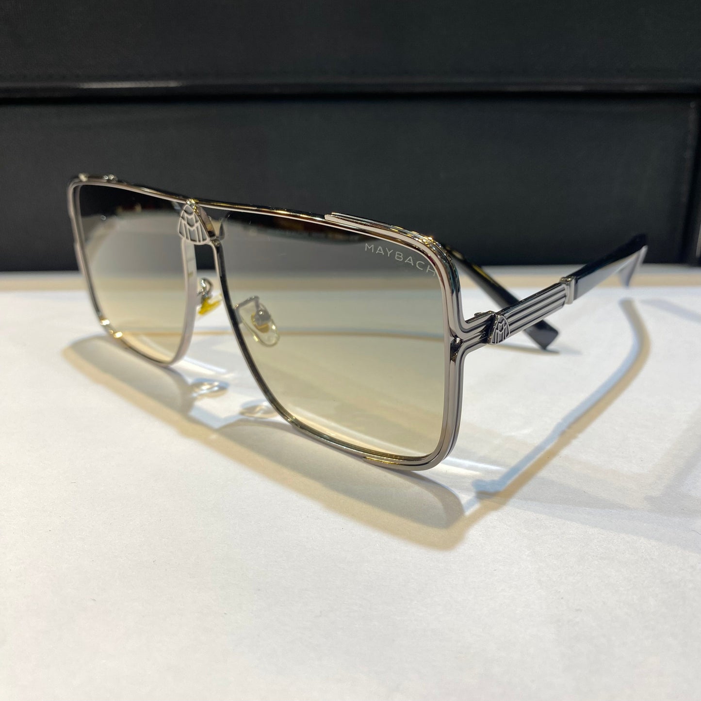 Yam Graise Black Frame Green Black Shade Unisex Sunglass GZ1295 56 18 140