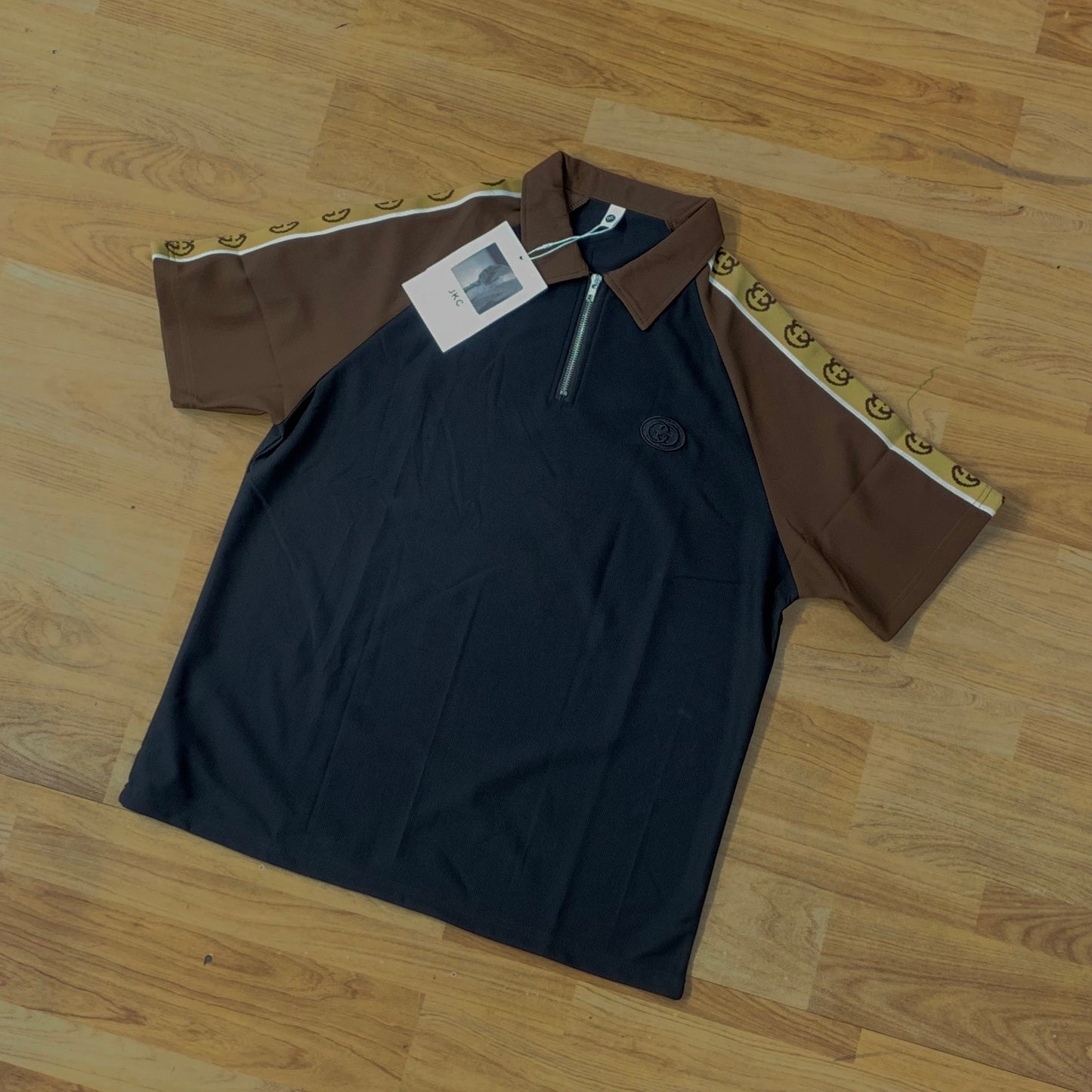 JKC Black Colour Brown Sholder GG Print Premium Quality Half Sleeve Collar Tshirt 250