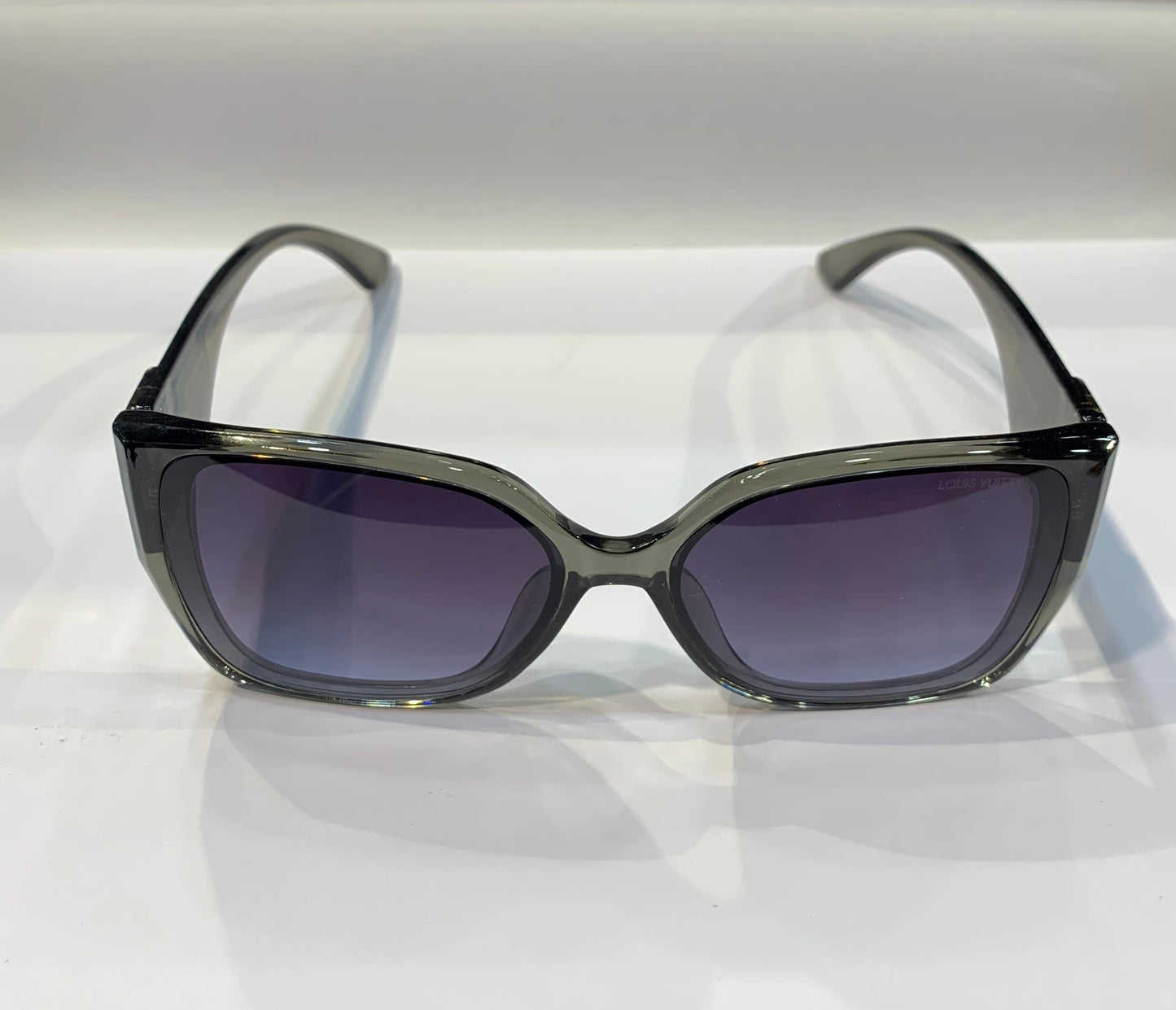 UOL VL Trancy Grey Frame Black Shade Sunglass PC5518 58 15 140 C6￼