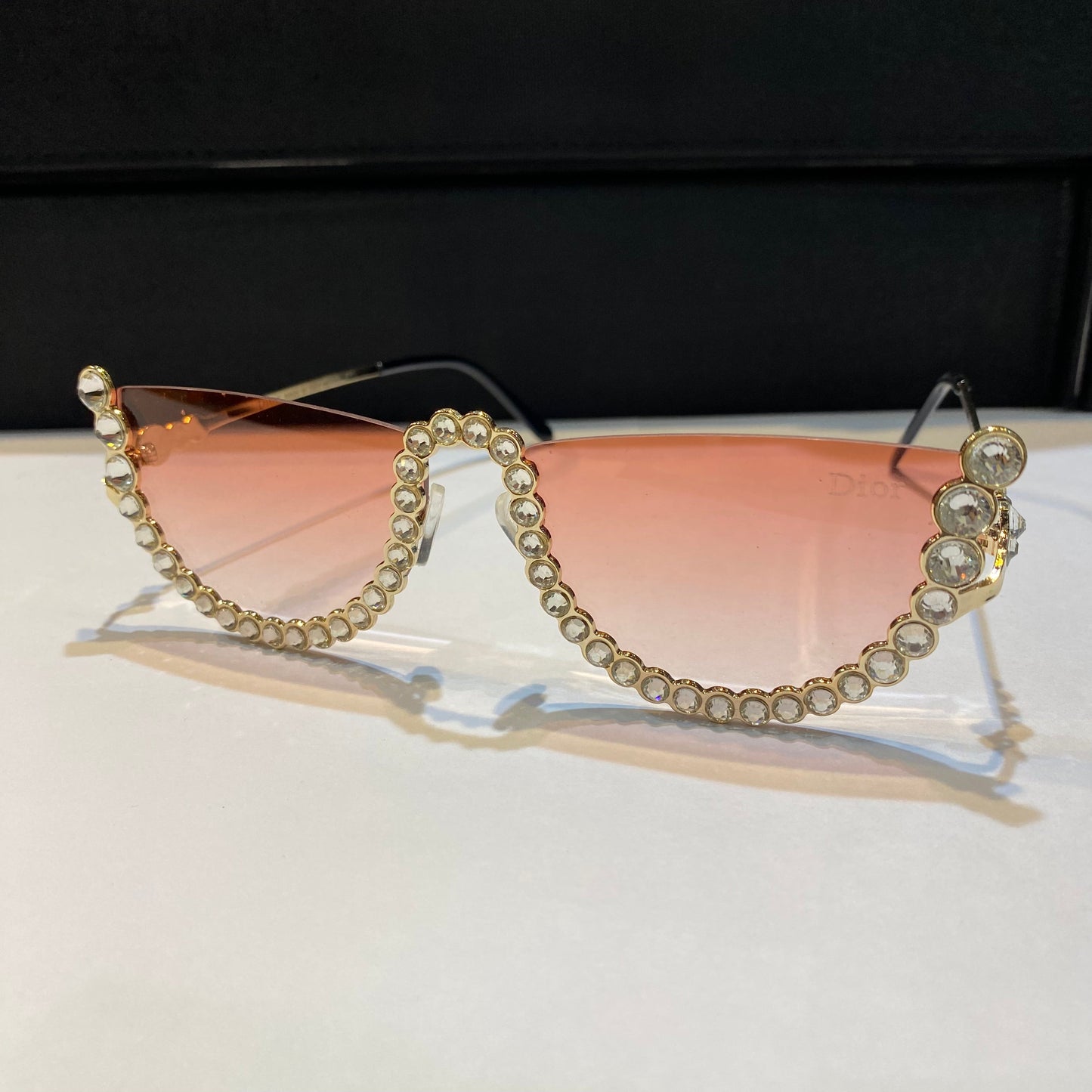 Oid Stud Frame Red Shade Unisex Sunglass SUN005