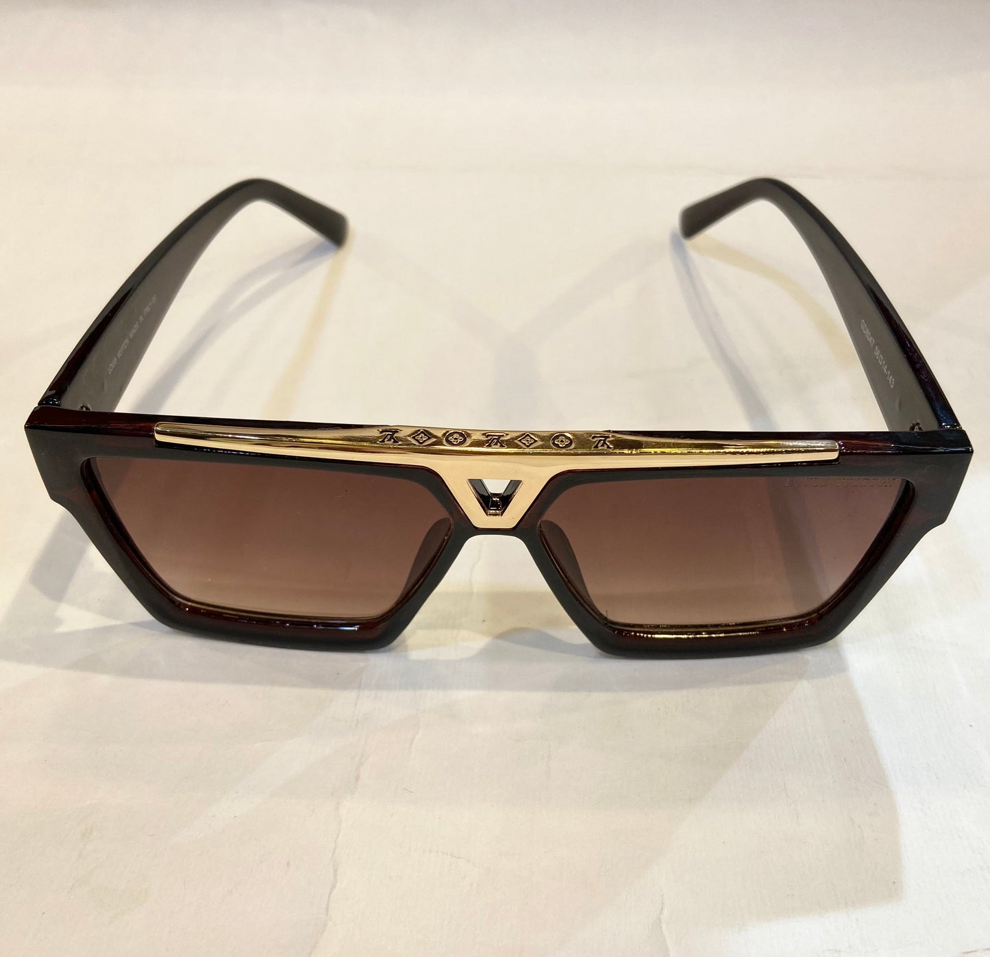 UOL VL  Brown Frame Brown Shade Sunglass GD8047 56 14-143