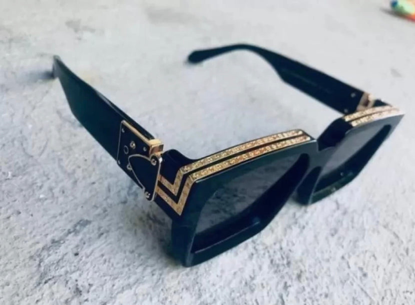 UOL VL Black Frame Black Shade Sunglass 86229A 60 17-141