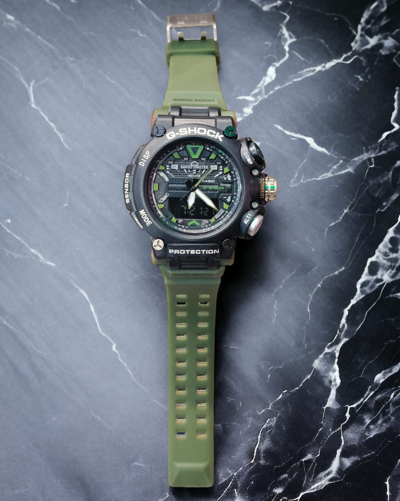 Oshg  Green Strap Black Green Dail Water Resistance Sports Watch 402123