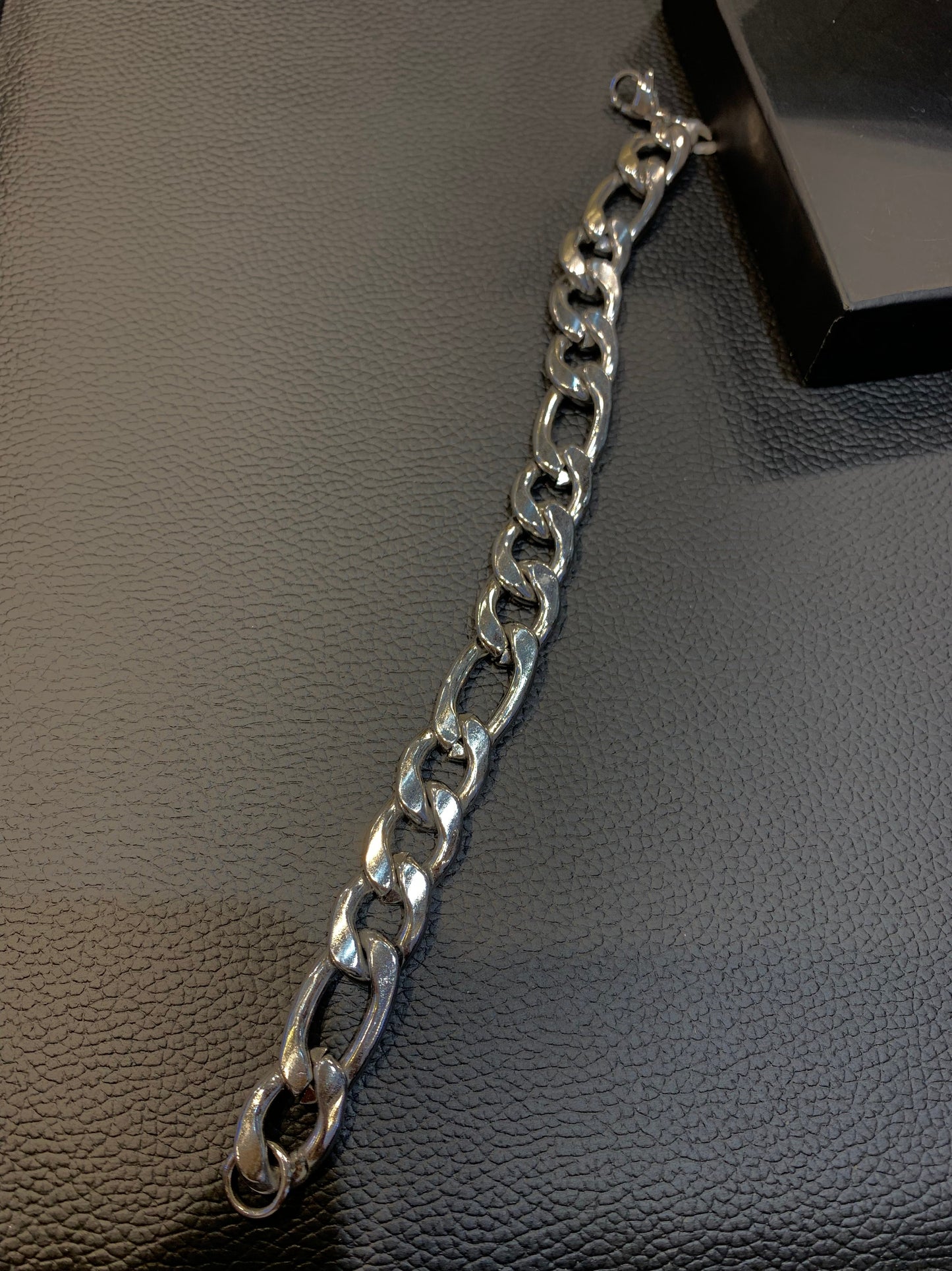 Silver Colour Unisex Chain Bracelet 987033